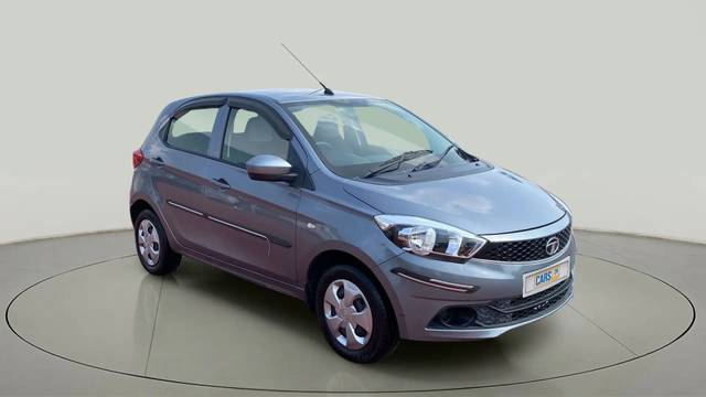 https://images10.gaadi.com/usedcar_image/4158808/original/e74cb1fcfd6847a4349ce0443eeb41e7.jpg?imwidth=6400