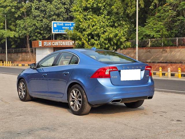 https://images10.gaadi.com/usedcar_image/4158827/original/processed_c11b627b47385b6c442e1196b1b98ec1.jpg?imwidth=6402