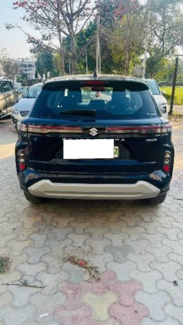 https://images10.gaadi.com/usedcar_image/4158831/original/processed_3c899e4d-8a1d-4bfb-8c01-d2c2067590b9.jpeg?imwidth=6402