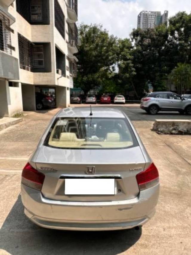 https://images10.gaadi.com/usedcar_image/4158845/original/processed_7e0b7dc8-44b0-4ec6-83a9-0152c4de93bb.jpg?imwidth=6402