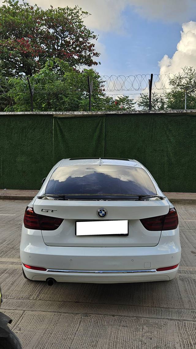 https://images10.gaadi.com/usedcar_image/4158886/original/processed_13b4dbb80eec714742d7bd7ca66b2e24.jpeg?imwidth=6401