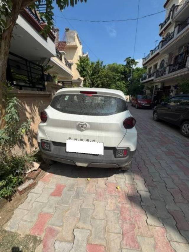 https://images10.gaadi.com/usedcar_image/4158930/original/processed_bcce1d88-937c-404e-adab-6fa8764f6a6b.jpg?imwidth=6402