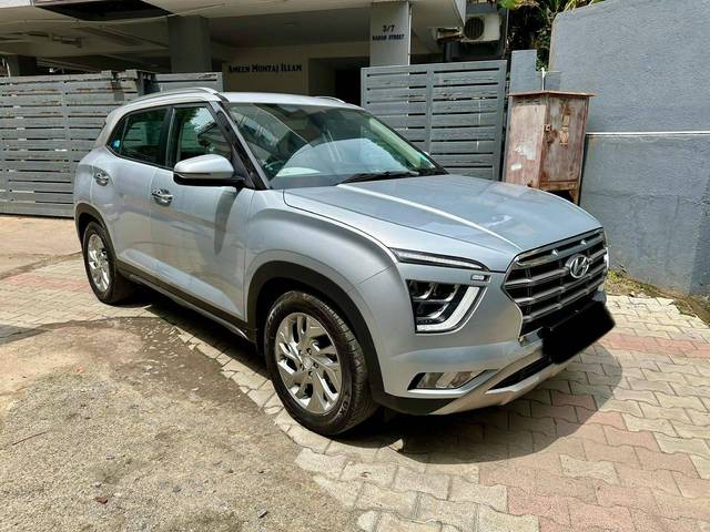 https://images10.gaadi.com/usedcar_image/4158935/original/processed_05942a0388be9a90cd5c2849228e0484.jpg?imwidth=6402