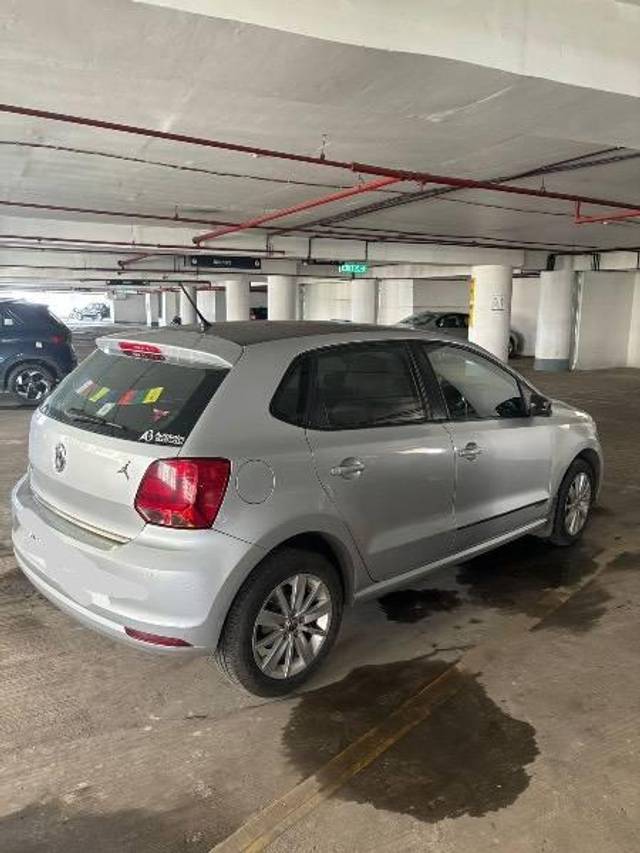 https://images10.gaadi.com/usedcar_image/4158968/original/processed_01d1cad6-35db-416c-b589-ab4f49a4b529.jpg?imwidth=6401