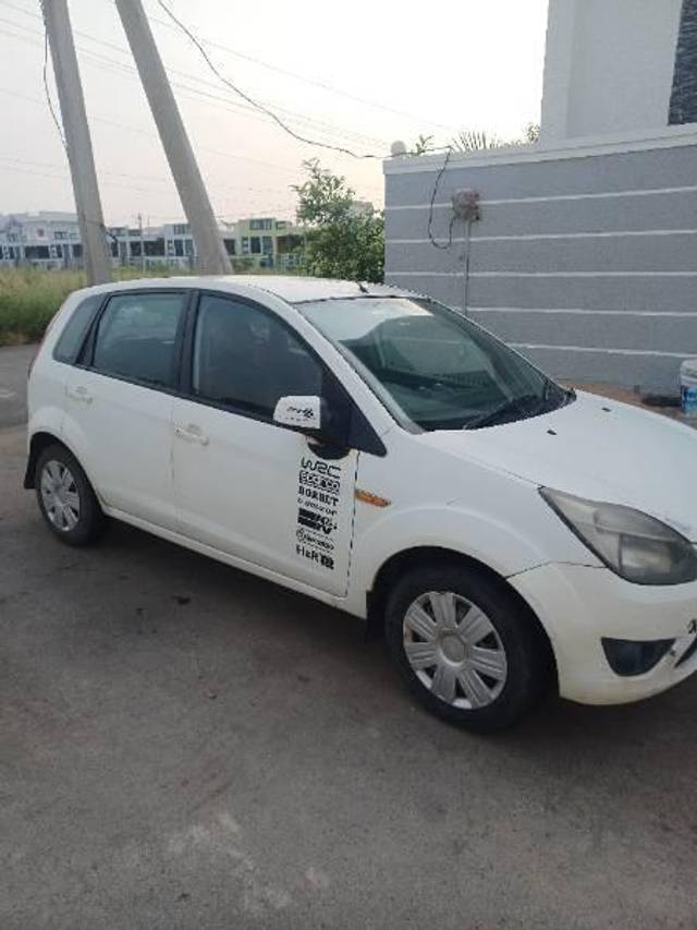 https://images10.gaadi.com/usedcar_image/4159028/original/processed_881c7bf1-526d-4e89-ab67-45c5f57b9ca4.jpg?imwidth=6400