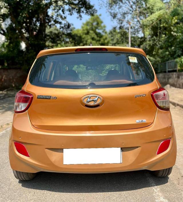 https://images10.gaadi.com/usedcar_image/4159053/original/processed_332ccb38fe0ca606fb38310687469c38.jpg?imwidth=6402