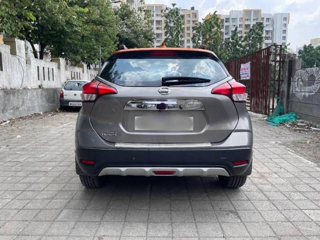 https://images10.gaadi.com/usedcar_image/4159070/original/processed_5b72411c-e67c-47a8-b88c-d3ca08af9301.jpg?imwidth=6402