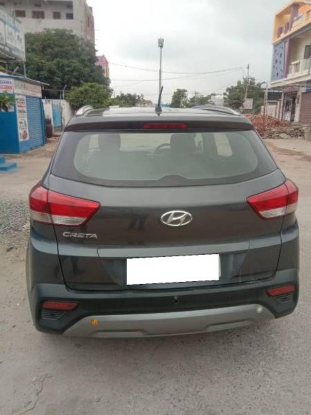 https://images10.gaadi.com/usedcar_image/4159205/original/processed_71c8496e-33ba-4e76-a1ed-5eaeb475119e.jpg?imwidth=6401