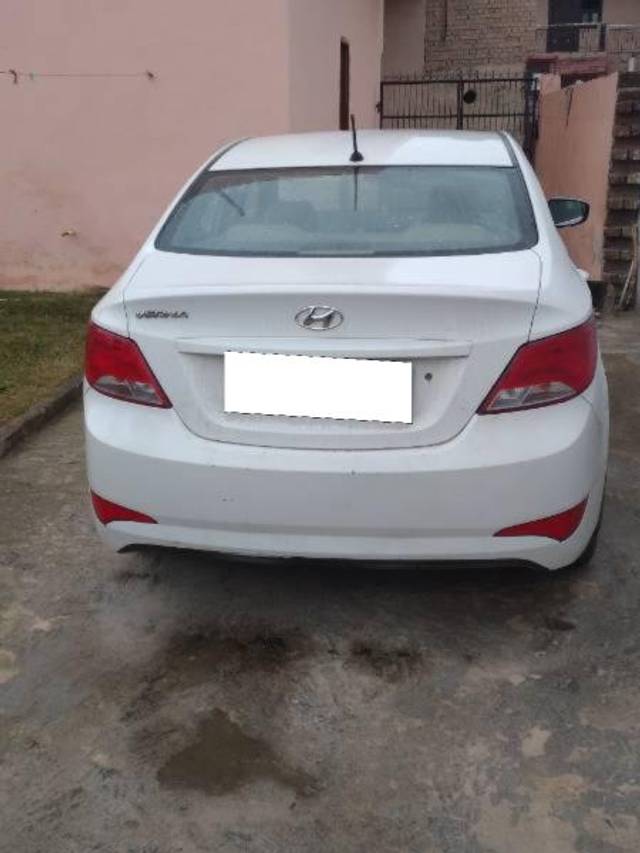 https://images10.gaadi.com/usedcar_image/4159223/original/processed_cbe6bf81-00ff-4745-beb0-fd87454179ca.jpg?imwidth=6401