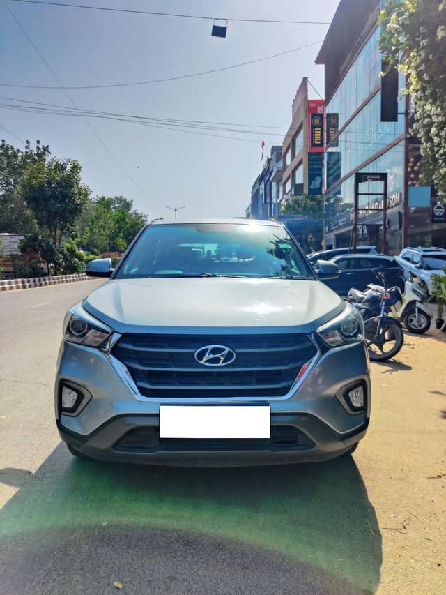 https://images10.gaadi.com/usedcar_image/4159272/original/processed_3402f42ff73d2e4f84af4c3a8c575983.jpg?imwidth=6400