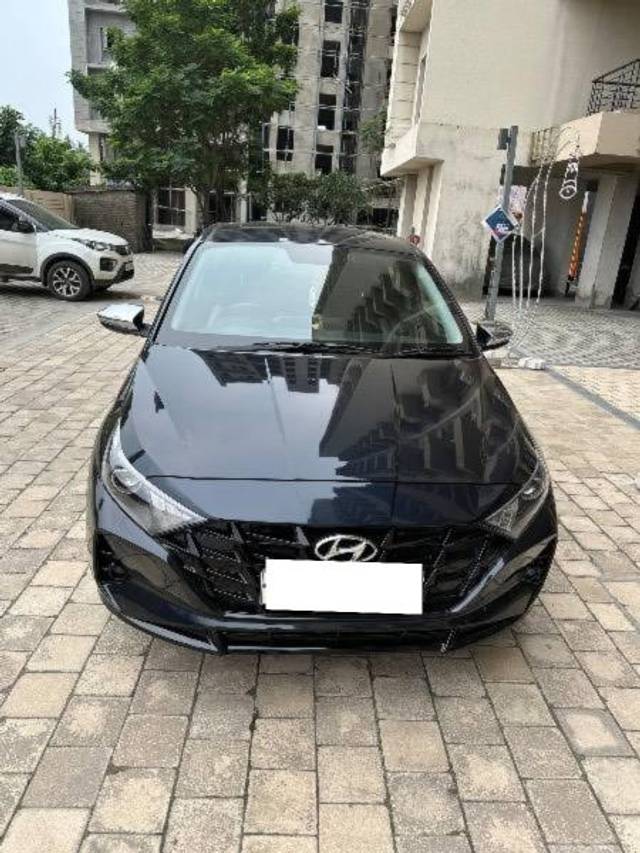 https://images10.gaadi.com/usedcar_image/4159303/original/processed_83ce9e22-bed7-4034-80da-c123f890ae81.jpeg?imwidth=6400