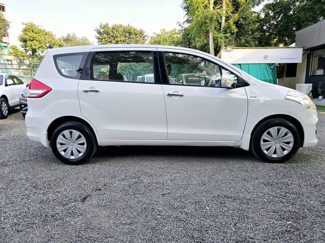 https://images10.gaadi.com/usedcar_image/4159519/original/processed_42aa890deb17ce9b0cf533886e269023.jpg?imwidth=6401