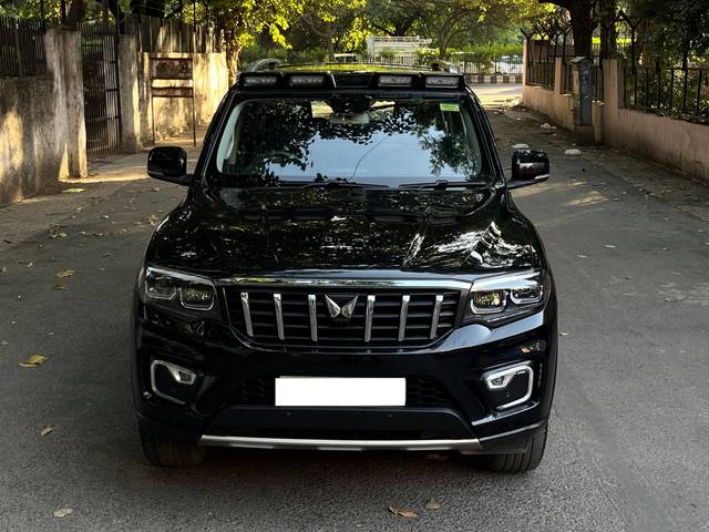 https://images10.gaadi.com/usedcar_image/4159544/original/processed_fddcf666628ef9f7a9ad5d00dd6b4571.jpg?imwidth=6400