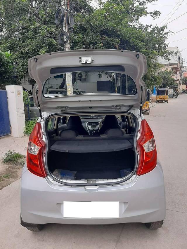 https://images10.gaadi.com/usedcar_image/4159551/original/processed_19debc070f34fd2b3da402241c5610a6.jpg?imwidth=6401