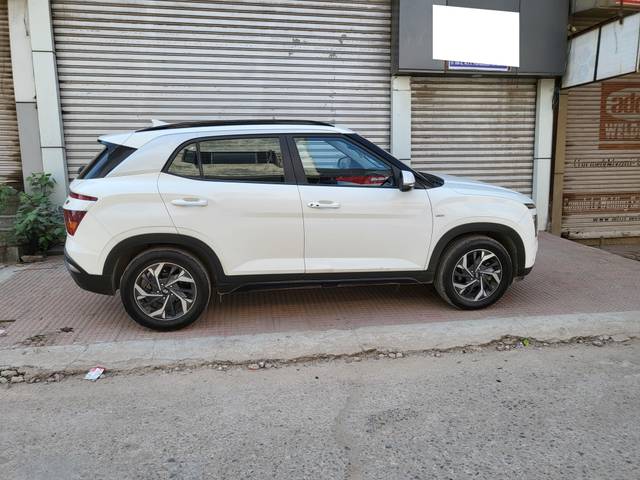 https://images10.gaadi.com/usedcar_image/4159558/original/processed_405bebd3d9f2cc435b8bdfc1aabf73ec.jpg?imwidth=6401