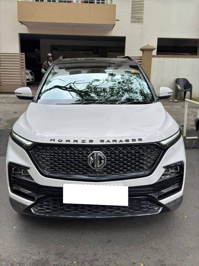 https://images10.gaadi.com/usedcar_image/4159588/original/processed_49c543b5859fb6dc479149c6cfdc9257.jpg?imwidth=6402