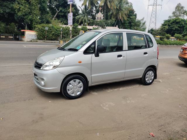 https://images10.gaadi.com/usedcar_image/4159679/original/71a09d93feb5ae550797dc8f300b7b81.jpg?imwidth=6400