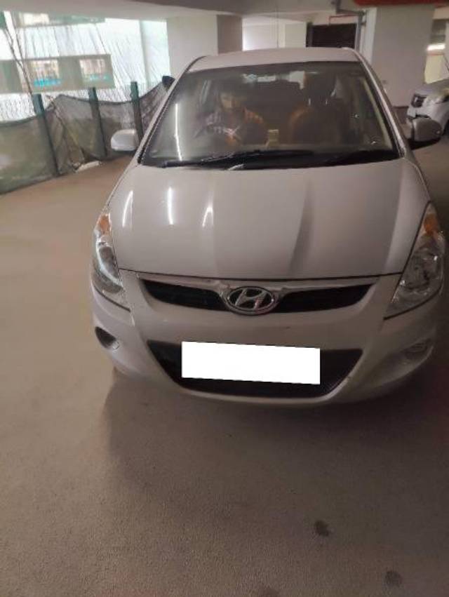 https://images10.gaadi.com/usedcar_image/4159684/original/processed_66152100-5a0a-4d0f-ac58-2c9973adce79.jpg?imwidth=6400