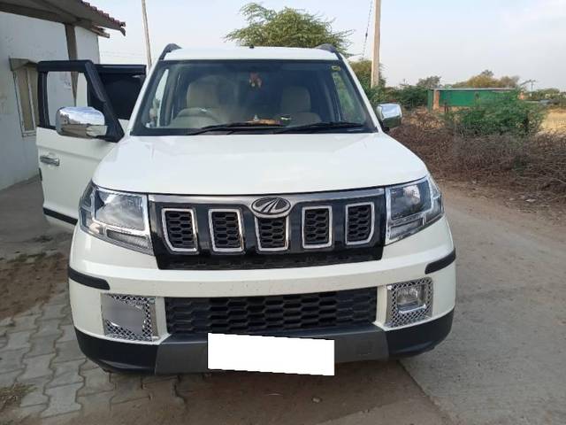 https://images10.gaadi.com/usedcar_image/4160044/original/processed_085a0bb3-9875-40a7-8ffb-7ed98c3b00f6.jpg?imwidth=6400