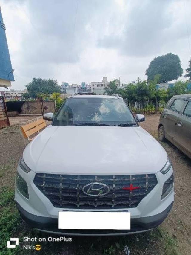 https://images10.gaadi.com/usedcar_image/4160048/original/processed_a9909ed2-4ec7-40a1-8396-0f2ac4cfc204.jpg?imwidth=6400