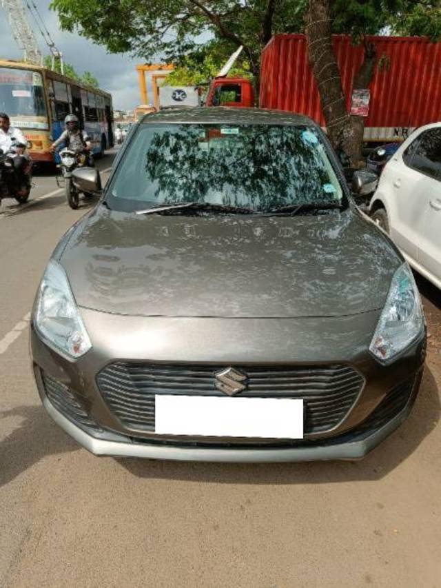 https://images10.gaadi.com/usedcar_image/4160065/original/processed_15494e1d-ba10-45d1-a66f-46c207743ef8.jpg?imwidth=6400