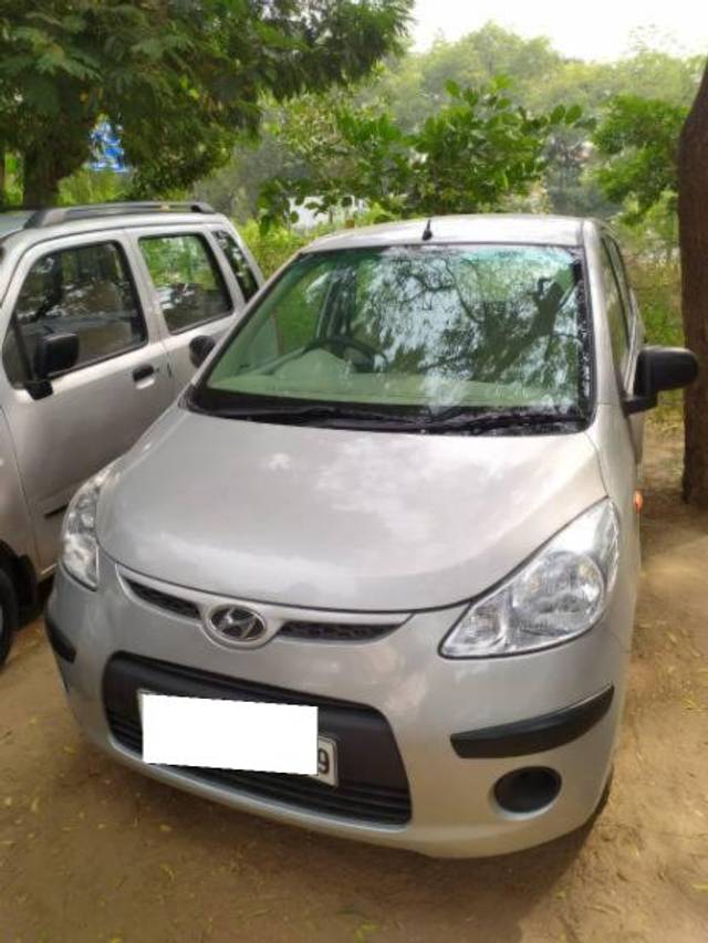 https://images10.gaadi.com/usedcar_image/4160309/original/processed_d2a166e9-e605-4e3b-8180-22f4cf70d527.jpg?imwidth=6401