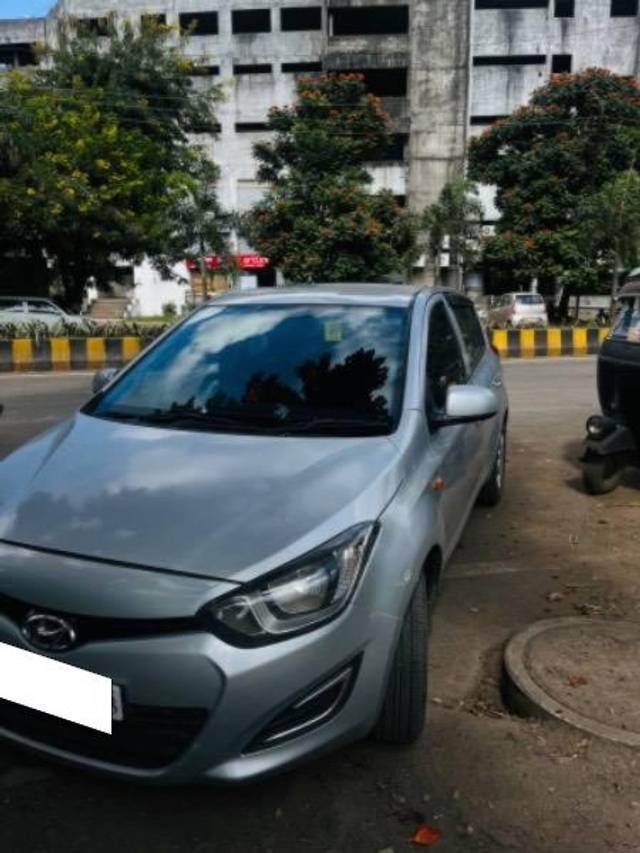 https://images10.gaadi.com/usedcar_image/4160351/original/processed_fe107d14-d08b-442b-920f-a8c632150b8b.jpg?imwidth=6400