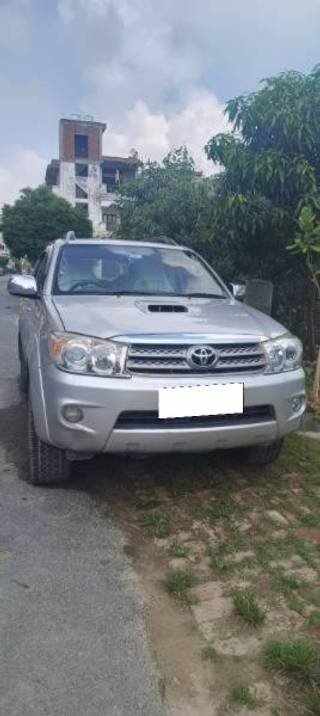 Toyota Fortuner 2009-2011 Toyota Fortuner 3.0 Diesel