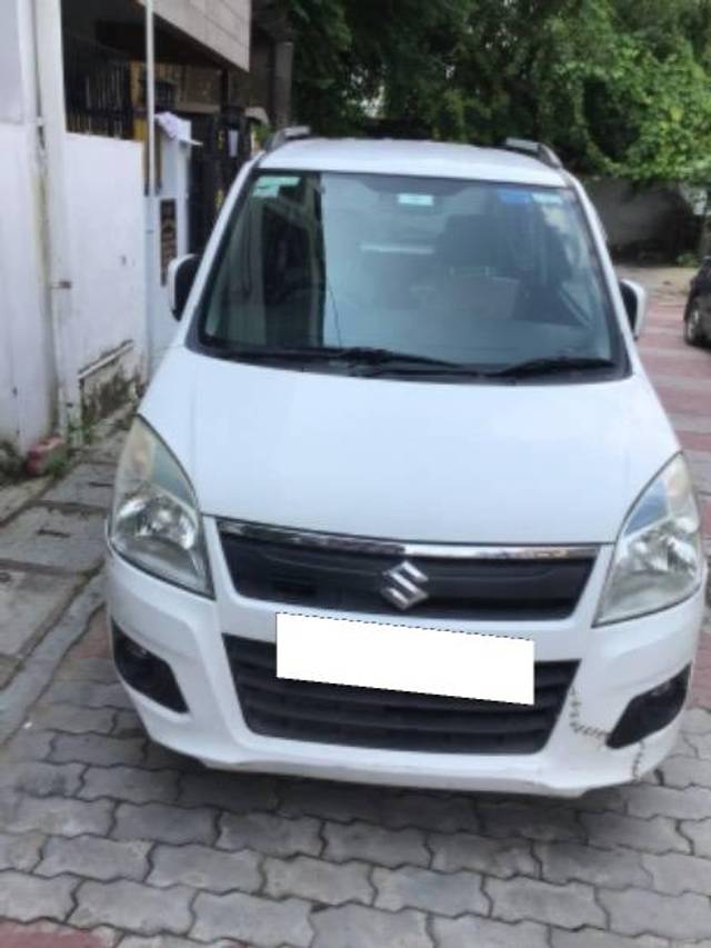 https://images10.gaadi.com/usedcar_image/4160550/original/processed_649f5fef-73d5-4947-b704-c723684911ba.jpg?imwidth=6400