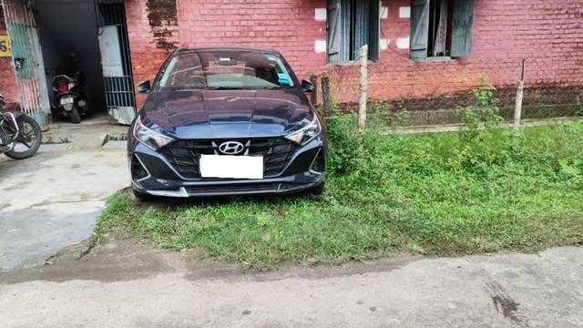 https://images10.gaadi.com/usedcar_image/4160552/original/processed_88314cbc-8f98-49a0-85f4-08cdd27076e8.jpg?imwidth=6400