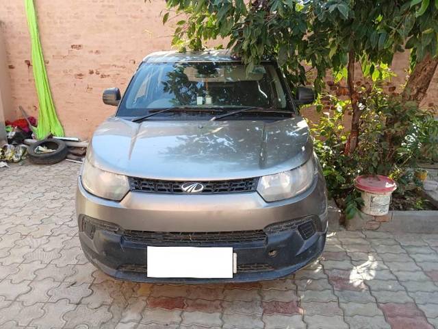 https://images10.gaadi.com/usedcar_image/4160566/original/processed_57b8065f-ccc1-49e6-8414-e42440326ed2.jpg?imwidth=6400