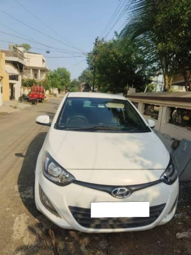 https://images10.gaadi.com/usedcar_image/4160568/original/processed_328906f3-04d1-4f21-8089-cddb5d081a86.jpg?imwidth=6400