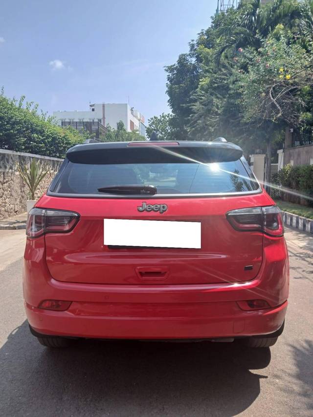 https://images10.gaadi.com/usedcar_image/4160723/original/processed_f95b4cca4a1aa03aabfe9d050f2ffcc3.jpg?imwidth=6401