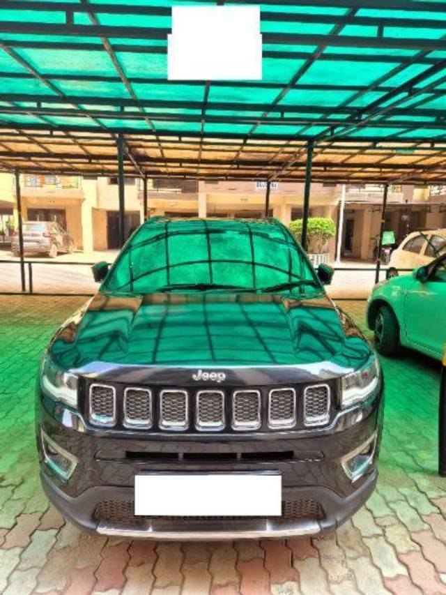 https://images10.gaadi.com/usedcar_image/4160929/original/processed_07b3e155-2925-40eb-a663-a534975b5536.jpeg?imwidth=6401