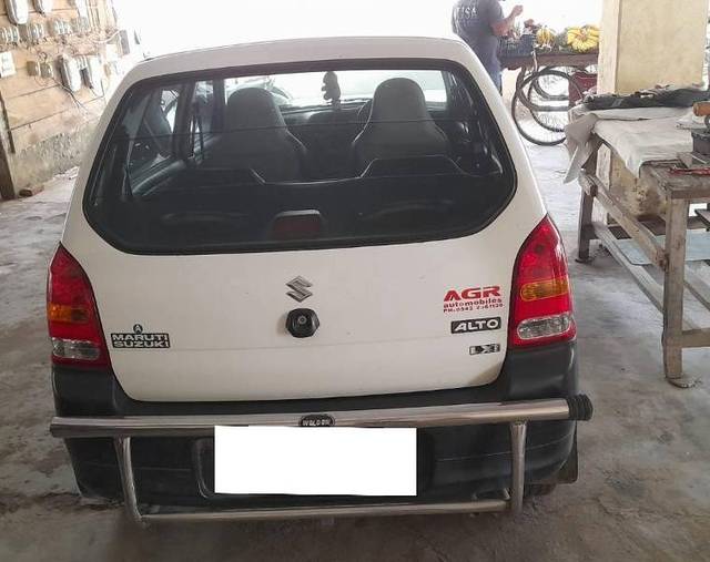 https://images10.gaadi.com/usedcar_image/4160950/original/processed_607c00eb-b30e-4e4d-ba1f-9b1730ad8c38.jpg?imwidth=6401