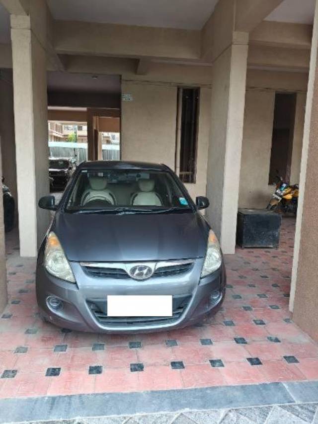 https://images10.gaadi.com/usedcar_image/4160979/original/processed_deaa6966-5e06-4b99-8c00-b26e462c999e.jpg?imwidth=6400