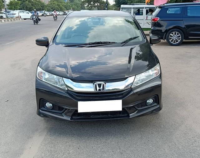 https://images10.gaadi.com/usedcar_image/4161005/original/processed_f1daa8f0683cf19d72c64a535f5bdac1.jpg?imwidth=6402