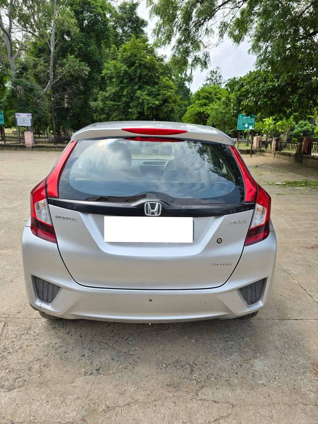 https://images10.gaadi.com/usedcar_image/4161054/original/processed_b4f124926b11244e649b6ef65ae7f2f1.jpg?imwidth=6401