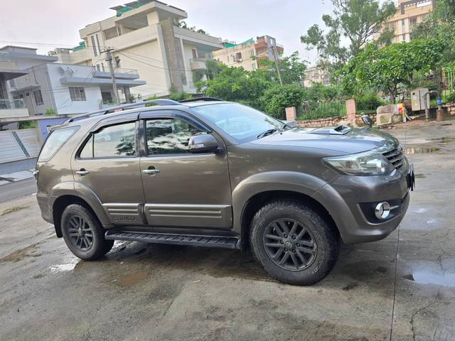 https://images10.gaadi.com/usedcar_image/4161061/original/processed_411a2db172f72e485d130504829bddca.jpg?imwidth=6400