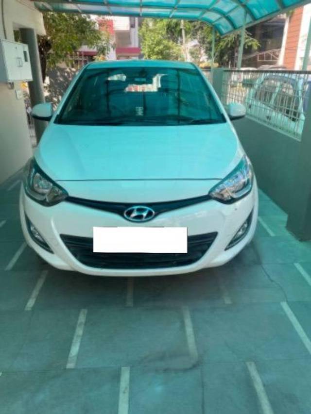 https://images10.gaadi.com/usedcar_image/4161138/original/processed_1d80dff9-0d1c-4d08-8fda-747de387f196.jpg?imwidth=6400