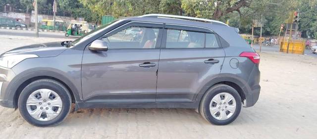 https://images10.gaadi.com/usedcar_image/4161212/original/processed_8e72a38fa7ccd54594804288d7e7680f.jpg?imwidth=6401