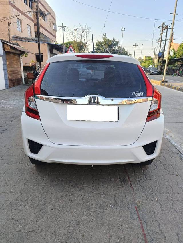 https://images10.gaadi.com/usedcar_image/4161226/original/processed_e01696e048b3fd3442d160db0887031a.jpg?imwidth=6402