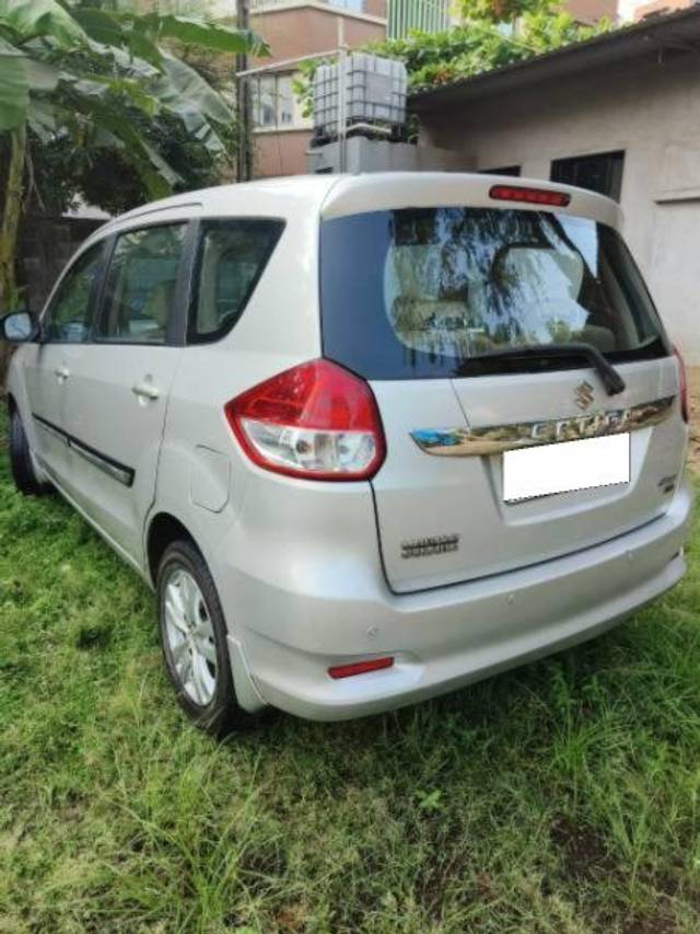 https://images10.gaadi.com/usedcar_image/4161257/original/processed_1dd82910-65ed-4305-8079-bf0886334050.jpeg?imwidth=6402