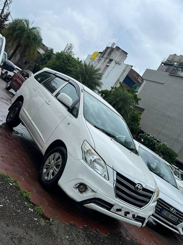 https://images10.gaadi.com/usedcar_image/4161331/original/processed_d8c747394d975ee09e56a883b623ae61.jpg?imwidth=6402