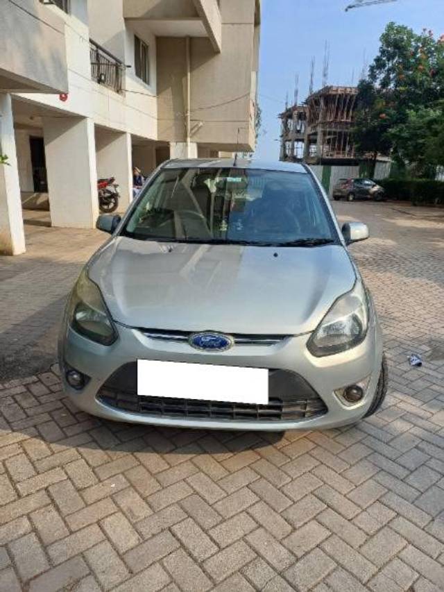 https://images10.gaadi.com/usedcar_image/4161603/original/processed_f6609909-b616-4cd8-a893-653cb56bc1df.jpg?imwidth=6400