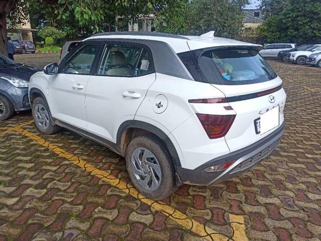 https://images10.gaadi.com/usedcar_image/4161664/original/processed_b22fbd17-fb7b-4598-be66-791332a0eb1a.jpg?imwidth=6400