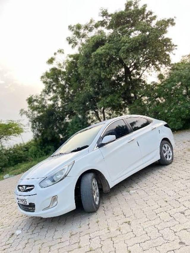 https://images10.gaadi.com/usedcar_image/4161717/original/processed_3be6eba1-9375-43c7-b56b-f04a4d876251.jpeg?imwidth=6402