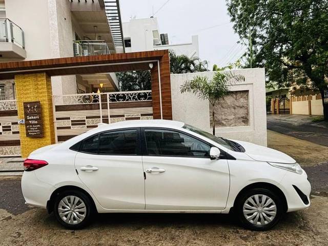 https://images10.gaadi.com/usedcar_image/4161823/original/processed_bc4d1fe7-c485-4220-85ef-404011b4a34c.jpg?imwidth=6401