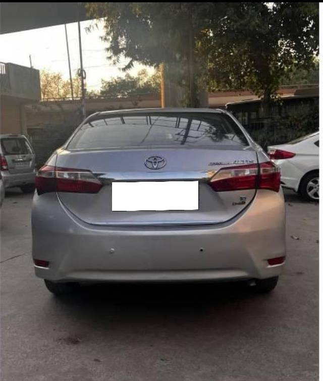 https://images10.gaadi.com/usedcar_image/4161831/original/processed_dfb5fa150edb83728e2ae924a44ee324.jpeg?imwidth=6402