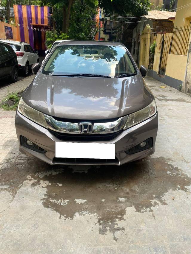 https://images10.gaadi.com/usedcar_image/4162141/original/processed_c2add5ff7d16ecc7af1f3c14da7c9756.jpg?imwidth=6400